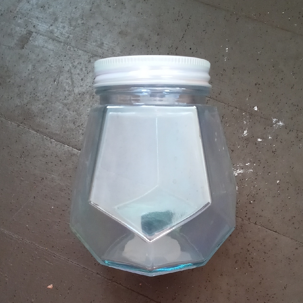 Expressions Diamond Tumbler with White Lid